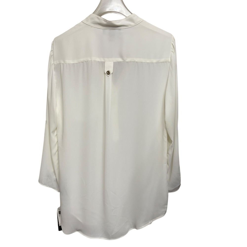 NWT‎ AGB Womens Cream Roll Tab Sleeve V-Neck Blouse Top Size XSmallu - Picture 2 of 8